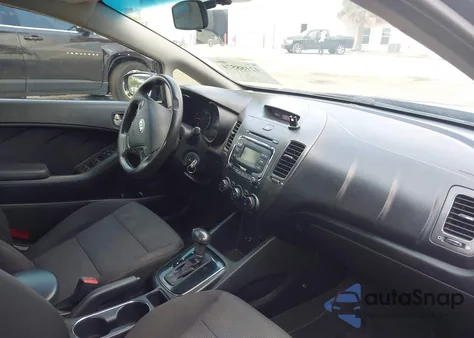 2017 Kia Forte Lx z USA, uszkodzony, nr VIN 3KPFK4A70HE141855